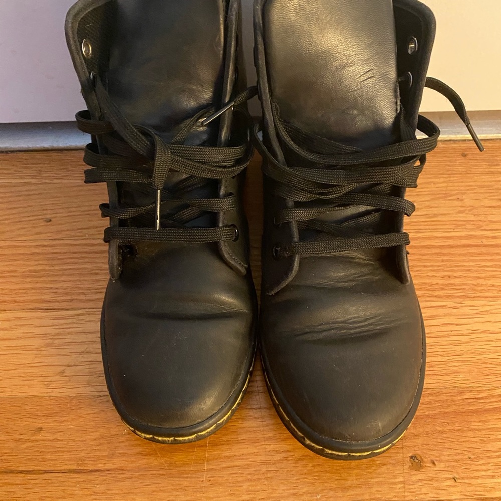 Dr. Martens Shoreditch size 6